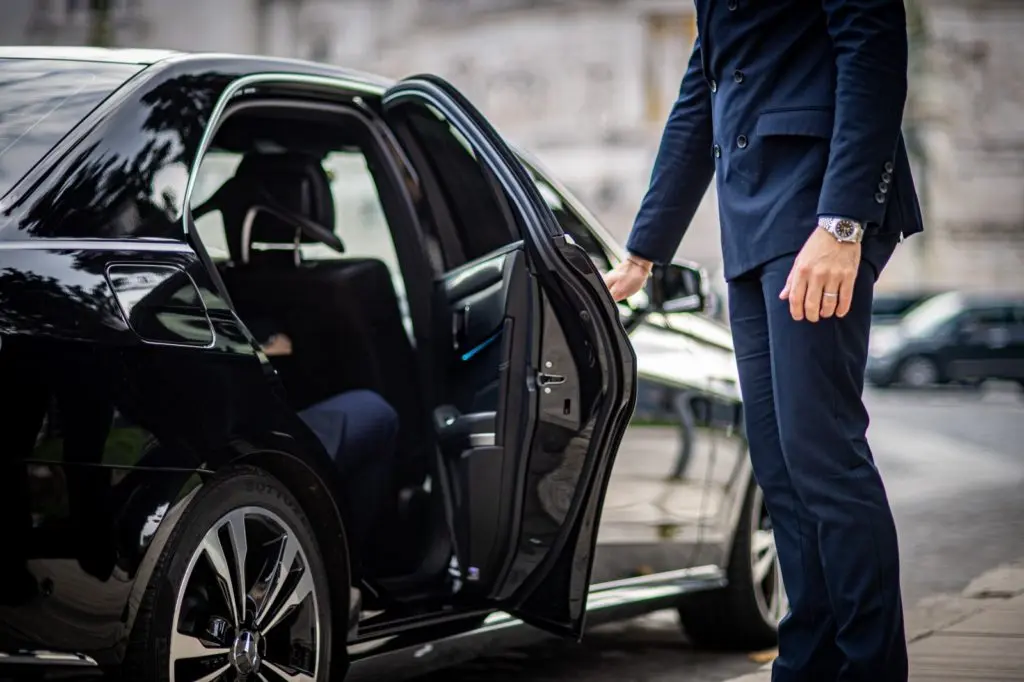 Jasa sewa Rental Mobil & Driver Jasa sewa Rental Mobil & Driver